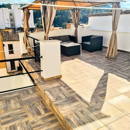 La Traviata - Apartahotel *